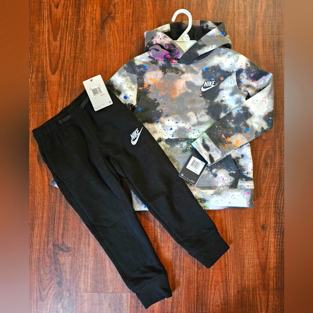 Nike hoodie outfit size 5